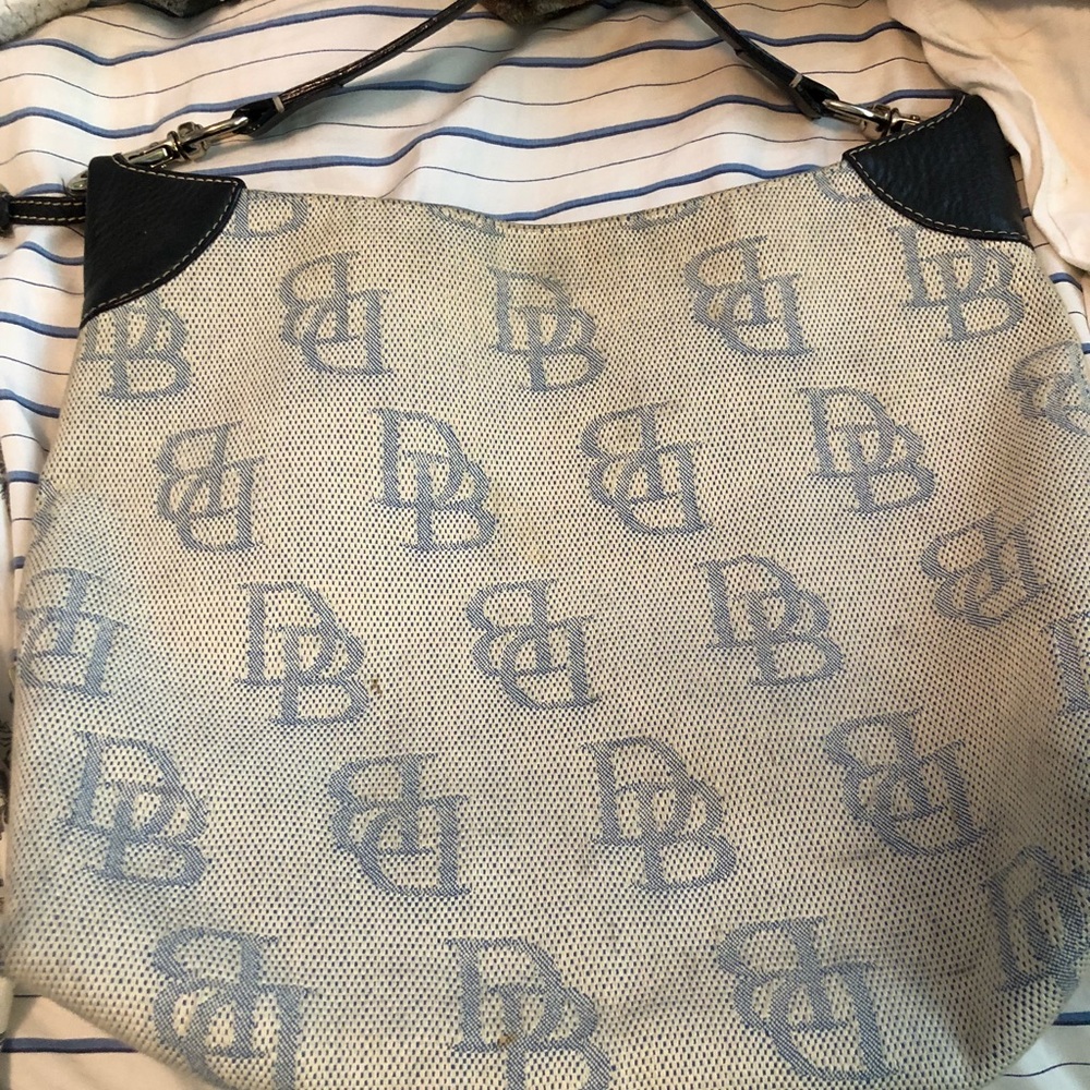 Dooney & Bourke purse